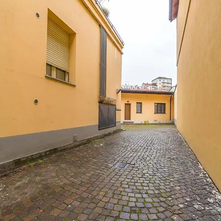 Aurora Functional Flat * Turin