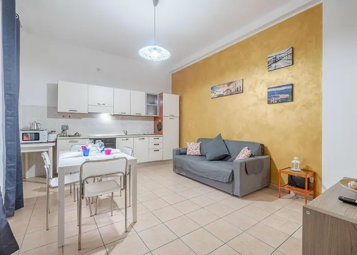 Aurora Functional Flat Apartment *